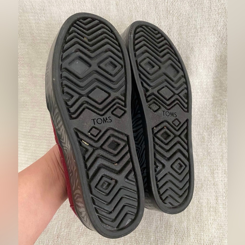 Like New Toms Slip On Sneakers - Picture 2 of 5